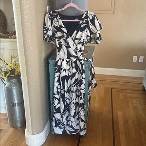 Dkny Black and White Puff Sleeve Maxi Dress